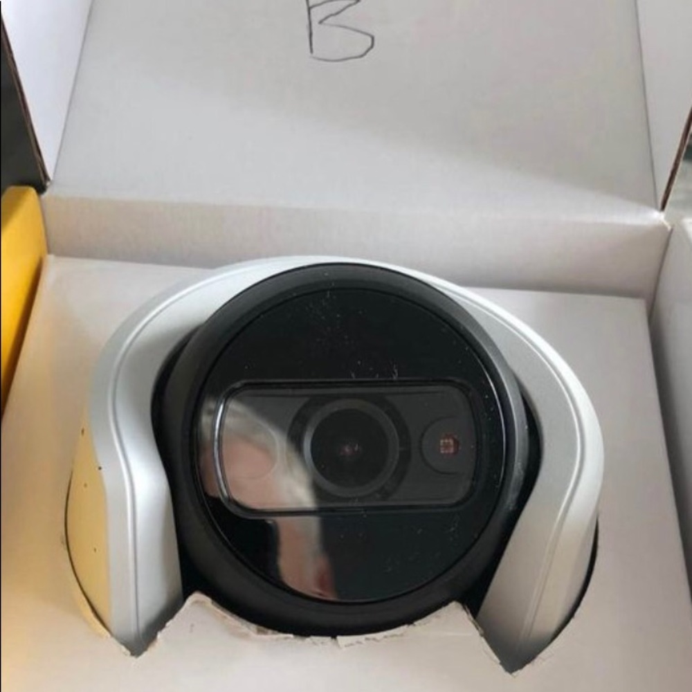 Axis M31 Network camera - Picture 3 of 5